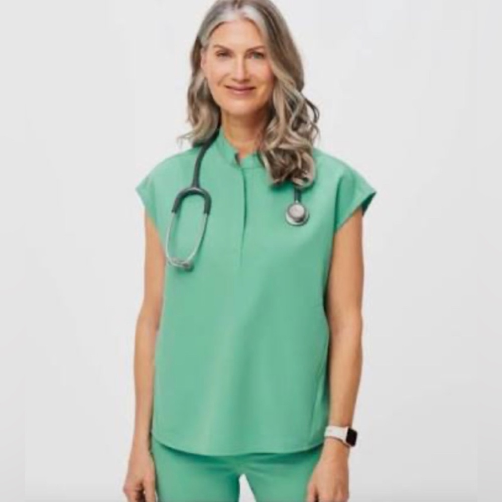 FIGS Limited Edition Surgical Green Scrub Set Rafaela Top, Kade Cargo Pants XL